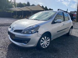 Renault Clio RIP CURL picture 10