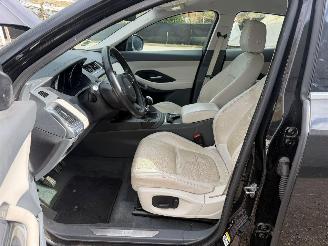 Jaguar E-Pace R-DYNAMIC S picture 18