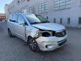 Ssang yong Rodius  picture 2