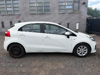 Coche accidentado Kia Rio SENSE 2015/5
