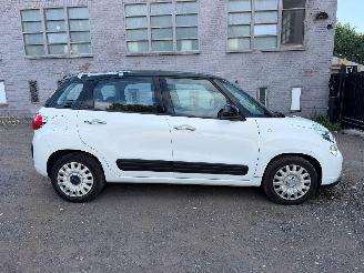 skadebil auto Fiat 500L EASY 2013/9