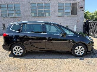 damaged passenger cars Opel Zafira TOURER EDITIO 2017/1