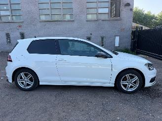 Volkswagen Golf HIGHLINE R-LINE picture 1
