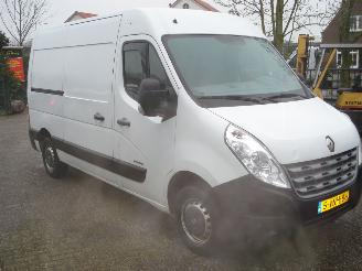skadebil bedrijf Renault Master 2.3DCI 92KW AUTOMAAT  -L2-H2 AIRCO 2011/5