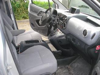 Peugeot Partner LONG  1.6HDI AIRCO-NAVIGATIE picture 16