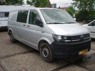 krockskadad bil bedrijf Volkswagen Transporter DUBBELE CABINE 2.0TDI  EURO 6 2018/10