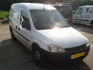 skadebil bedrijf Opel Combo 1.300 DIESEL 2011/1