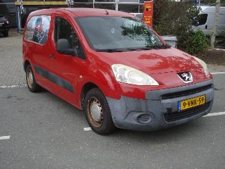 skadebil bedrijf Peugeot Partner 1.6HDI  AIRCO 2011/4