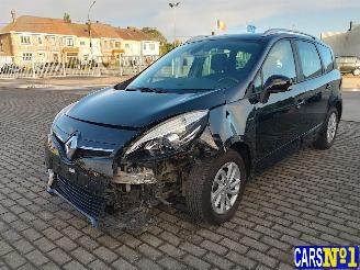 damaged passenger cars Renault Grand-scenic SCENIC 2016/1