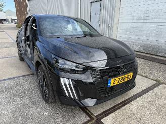 Schadeauto Peugeot e-208 EV GT 51 kWh 2024/3