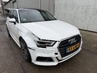 Schadeauto Audi A3 1.0 TFSI S-Line 2016/12