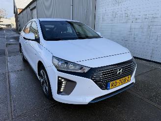 Unfallwagen Hyundai Ioniq 1.6 GDi i-Motion 2017/11