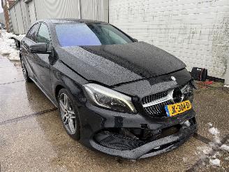 Voiture accidenté Mercedes A-klasse 180 AMG Night Edition 2016/6