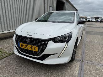 Coche accidentado Peugeot 208 1.2 PureTech Allure 2022/9