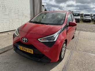 Toyota Aygo 1.0 VVT-i X-Play Multimedia Camera picture 1