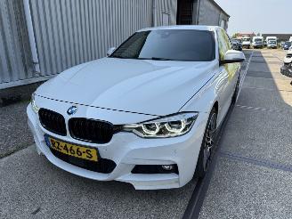 skadebil auto BMW 3-serie 330e High Executive M-Sport 2016/9
