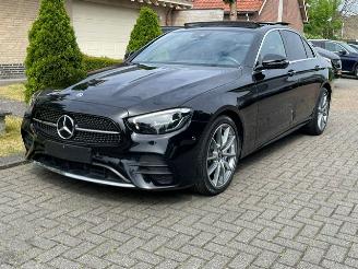 krockskadad bil auto Mercedes E-klasse 200 d AMG LINE PANORAMADAK CAMERA NAVI LED 2022/3