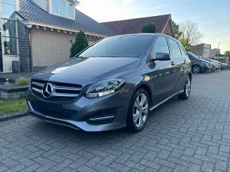 Coche accidentado Mercedes B-klasse 180 d NAVI KLIMA PDC 2016/3