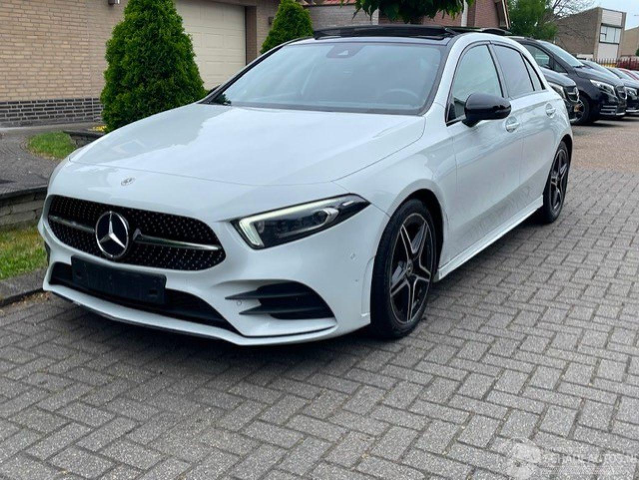 Mercedes A-klasse 180 AMG LINE PANO NAVI CAMERA NIGHT LED