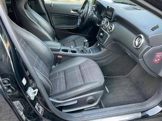 Mercedes A-klasse 200 URBAN NAVI PDC BI XENON picture 9