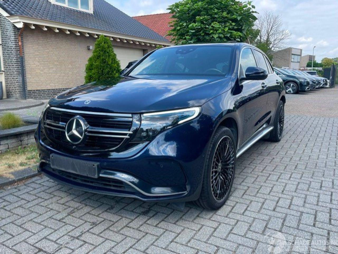 Mercedes EQC 400 4MATIC AMG LINE LED NAVI 360 CAMERA