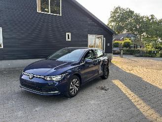 Avarii autoturisme Volkswagen Golf 8 HYBRIDE PLUG IN DSG 204 PK NAVI CLIMA CAMERA LED B.J 2023 2023/12