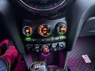 Mini  1.5 EDITION CLIMA ABS PDC B.J 11-2018 SCHROEFSCHADE picture 13