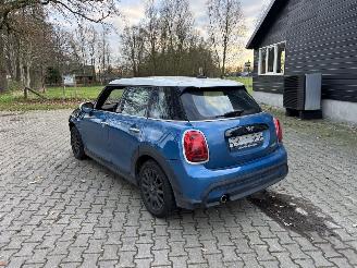 Mini Cooper AUTOMAAT 1.5 SPORT NAVI LEER CLIMA CAMERA B.J 07-2021 FULL OPTIONS picture 2