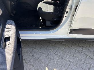 Dacia Sandero TCE 90 AIRCO CAMERA LED PDC B.J 2025 PLAATSCHADE picture 16