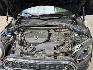 Mini Countryman COOPER HYBRIDE PLUG IN SE 4AWD AUTOMAAT NAVI CLIMA LEER LED PDC B.J 12-2019 picture 15