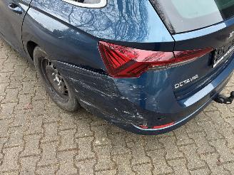 Skoda Octavia TSI AUTOMAAT HYBRIDE NAVI CLIMA VIRT DASH CAMERA TREKHAAK LED B.J 12-2024 picture 10