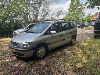 Damaged car Opel Zafira 2.0 DIESEL COMFORT 7 PERSOONS B.J 2000 2000/1