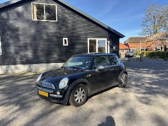Voiture accidenté Mini One 1.6 Panodak B.J 2003 inruiler 2003/5