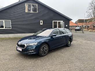 Skoda Octavia TSI AUTOMAAT HYBRIDE NAVI CLIMA VIRT DASH CAMERA TREKHAAK LED B.J 12-2024 picture 1