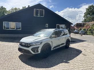 Vaurioauto  passenger cars Dacia Jogger EXTREEM 110 PK NAVI CLIMA CAMERA 5 P B.J 06-2024 2024/6