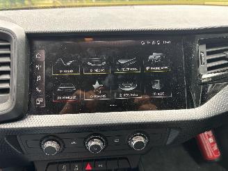 Audi A1 TFSI VIRT DASH AIRCO PDC B.J 2023 LICHTE SCHROEFSCHADE picture 16