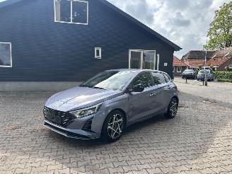 skadebil auto Hyundai I-20 AUTOMAAT 100 PK PREMIUM SPORT BOSE NAVI CLIMA CAMERA LED B.J 12-2024 2024/12