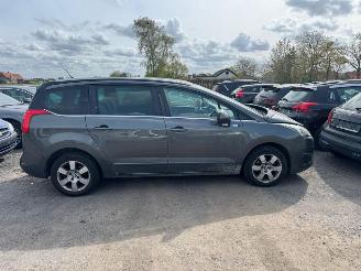 Peugeot 5008 I  STYLE picture 6