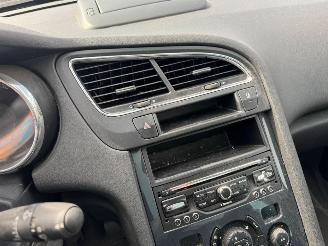 Peugeot 5008 I  STYLE picture 16