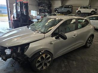 Unfallwagen Renault Clio  2021/5