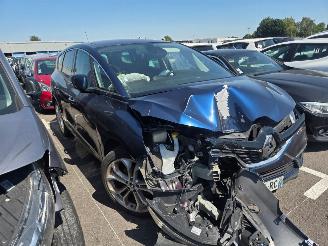 uszkodzony samochody osobowe Renault Scenic  2018/12