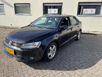 krockskadad bil auto Volkswagen Jetta 1.2 TSI Sedan 4Dr Benzine 1.197cc 77kW (105pk) FWD 2011/4