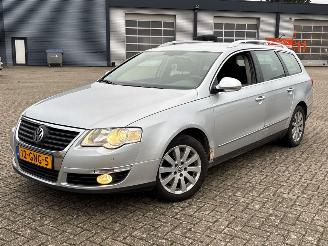 krockskadad bil auto Volkswagen Passat 2.0 TDI 16V 140 Combi/o  Diesel 1.968cc 103kW (140pk) FWD 2008-01/2010-11 (3C5) CBAB 2008/7