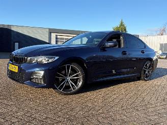 Vaurioauto  passenger cars BMW 3-serie 320i 2.0 TwinPower Turbo 16V Sedan 4Dr Benzine 1.998cc 135kW (184pk) RWD 2019-03 (5F31; 5F32; 5F38; 51FF; 58FF) B48B20A 2021/6
