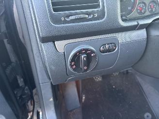 Volkswagen Jetta 1.6 FSI 16V Sedan 4Dr Benzine 1.598cc 85kW (116pk) FWD 2005-09/2008-06 (1K2) BLF; EURO4 picture 18