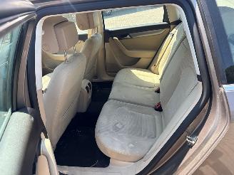 Volkswagen Passat 1.4 TSI 16V Combi/o  Benzine 1.390cc 90kW (122pk) FWD 2010-08/2014-12  CAXA picture 17