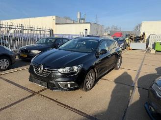 Schadeauto Renault Mégane IV GrandTour GT-LINE Bose Edition Automaat 2017/3