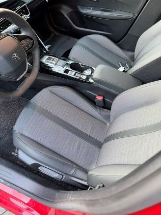 Peugeot e-208 EV GT 350 3000KM !! picture 10