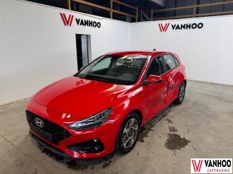 Vaurioauto  passenger cars Hyundai I-30  2025/9