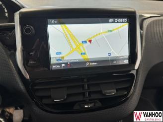 Peugeot 2008  picture 18